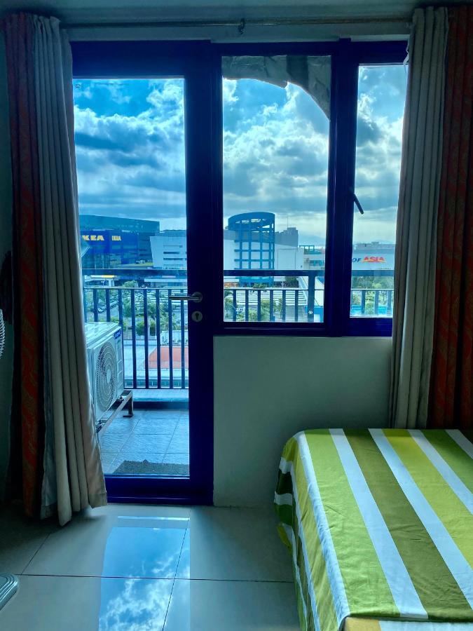 Madison Place At Sea Residences Manila Exterior foto